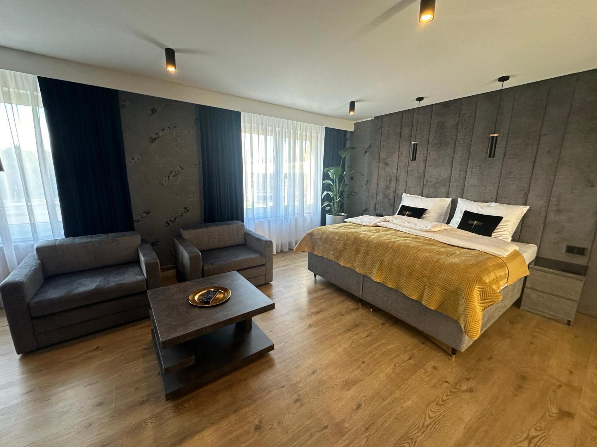 Bed and Breakfast Platinum Budzyń Exteriér fotografie