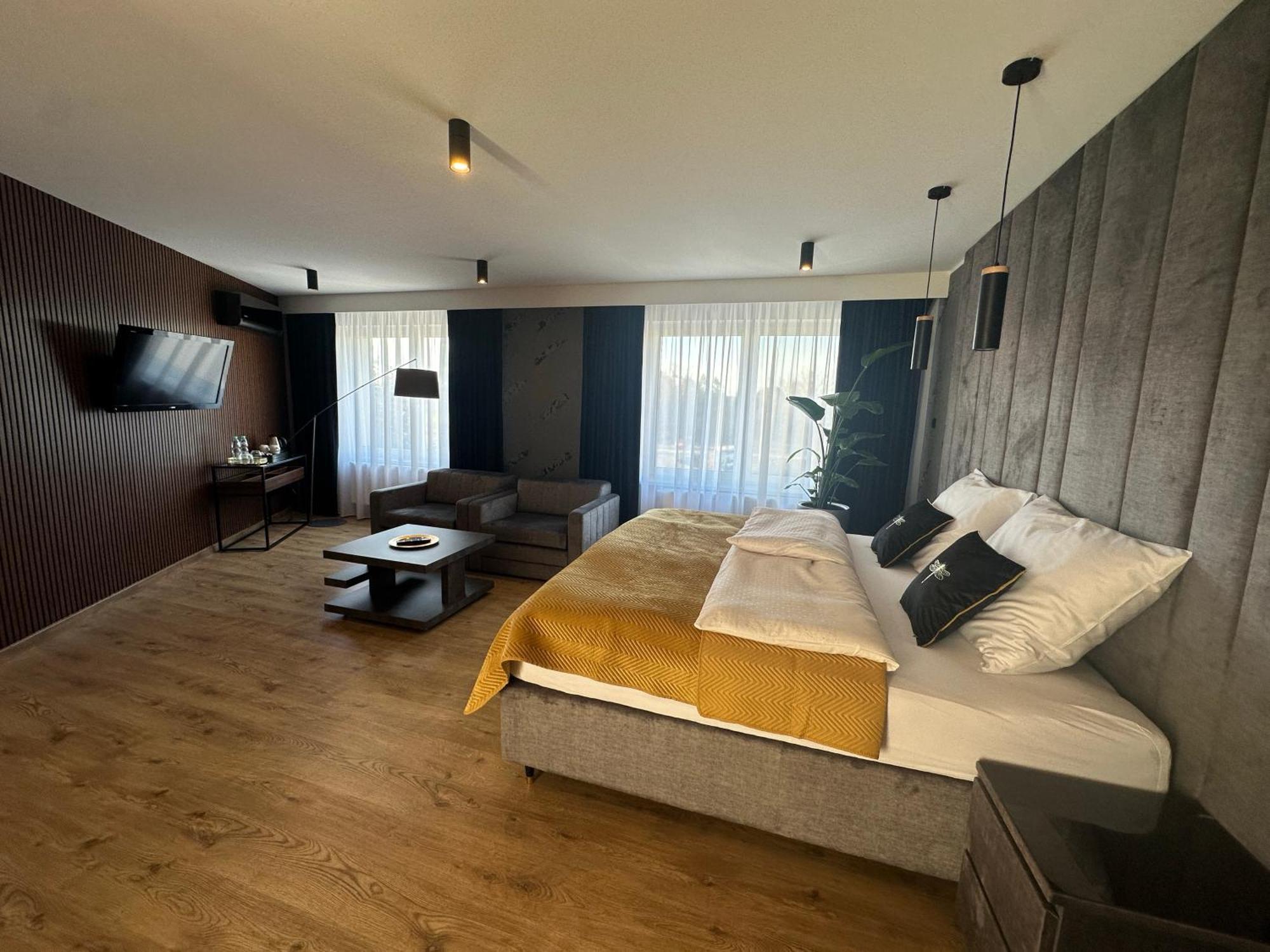 Bed and Breakfast Platinum Budzyń Exteriér fotografie
